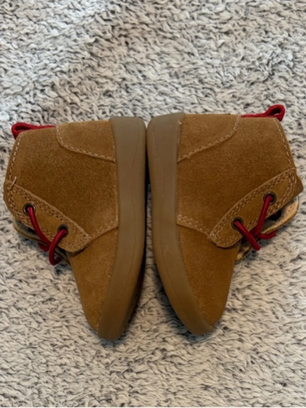 UGG Infant Kristjan Chukka Boots in Chestnut Size 2